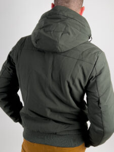 Giubbino tecnico con cappuccio e tasche frontali H3351 Verde3