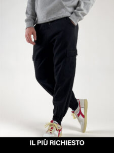 Pantalone tuta felpato con tasche laterali e polsini 30049 nero richiesto