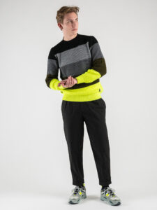 V2 Maglione girocollo misto lana a righe fluo gialle MARIGNEGIF Nero (2)