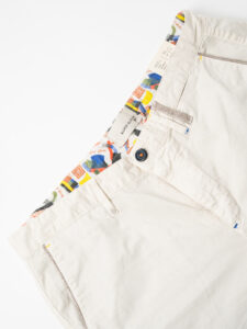 BL11 Pantalone chinos basico, leggero e morbido Panna (6)