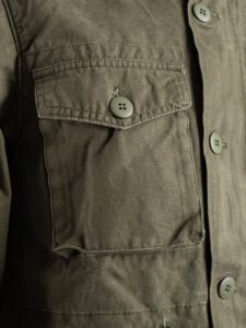 Giacchetta leggera stile militare con tasconi frontali BG0115 VERDE3