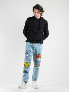 Jeans azzurro chiaro con stampe, rotture e coulisse CR2376 Azzurro11