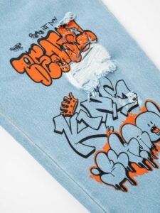 Jeans azzurro chiaro con stampe, rotture e coulisse CR2376 Azzurro4