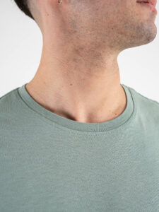 ONLY&SONS T-shirt in cotone con fondo stondato MATT 22002973 Chinois Green3