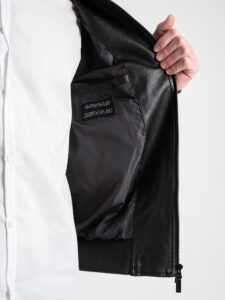 OVER-D Bomber in ecopelle con tasche frontali, zip e polsini SSJ05 Nero (8)