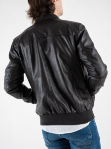 OVER-D Bomber in ecopelle con tasche frontali, zip e polsini SSJ05 Nero (9)