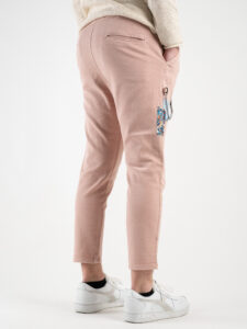 V2 Jeans DRILL con coulisse, piccole graffiature, pacht laterali e catenella Cipria3