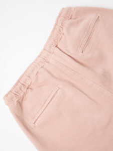 V2 Jeans DRILL con coulisse, piccole graffiature, pacht laterali e catenella Cipria5