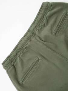 V2 Jeans DRILL con coulisse, piccole graffiature, pacht laterali e catenella Militare1