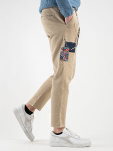 V2 Jeans DRILL con coulisse, piccole graffiature, pacht laterali e catenella Sabbia4