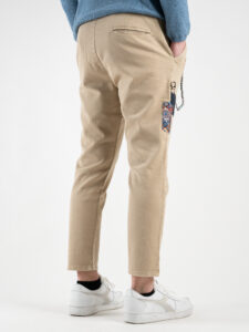 V2 Jeans DRILL con coulisse, piccole graffiature, pacht laterali e catenella Sabbia6