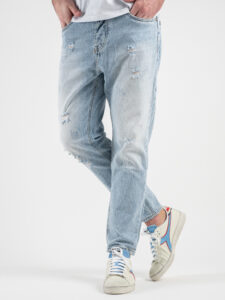 BERNA Jeans chiaro slavato con rotture 230171 Azzurro1