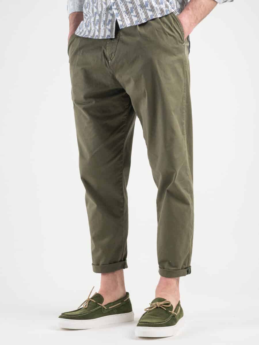 BERNA Pantalone leggero a gamba morbida con pinces 230332 Militare