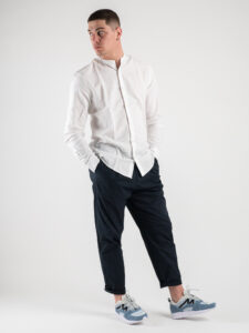 BERNA Pantalone leggero a gamba morbida con pinces 230332 Navy1