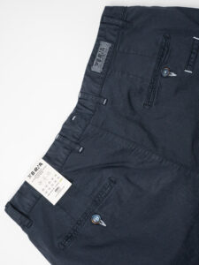 BERNA Pantalone leggero a gamba morbida con pinces 230332 Navy7