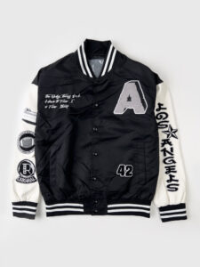 Bomber varsity in tessuto tecnico con maniche in ecopelle e applicazioni 3038 Nero-Bianc