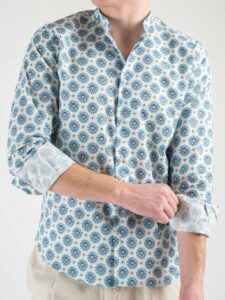 ESTASI Camicia in cotone con collo coreana fantasia maiolica MENGONI Azzurra5