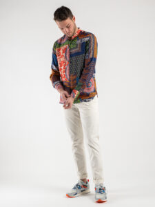 ESTASI Camicia in viscosa con collo coreana fantasia maori LAZZA Rossa6