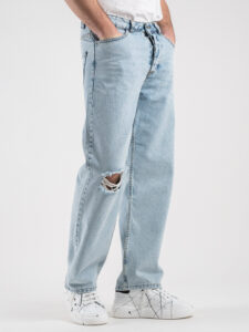 ESTASI Jeans baggy lavaggio chiaro con rottura sul ginocchio SV915 Azzurro1