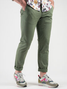 ESTASI Pantalone chinos leggero con risvolto made in Italy LONDRA Verde3