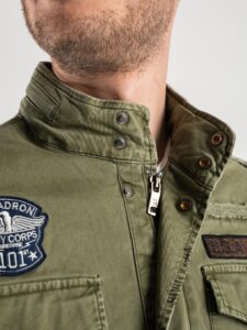 GIANNI LUPO Giacchetta sahariana leggera sportiva con tasche e patch militari GL266R verde5