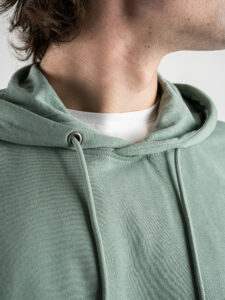 ONLY&SONS Felpa basica garzata con tascone e cappuccio SOUTH 22025964 Chinois Green1