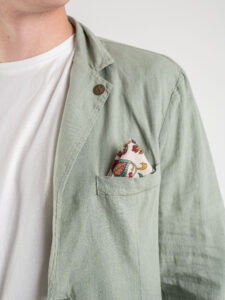V2 Giacca in misto lino con pochette e interni in fantasia tropicale Salvia5