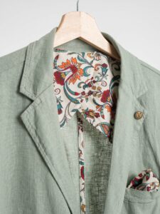 V2 Giacca in misto lino con pochette e interni in fantasia tropicale Salvia7