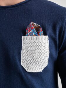 V2 Maglione leggero con taschino a contrasto e pochette MALGBL Blu5