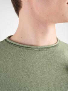 V2 Maglione leggero con taschino a contrasto e pochette MALGBL Verde3