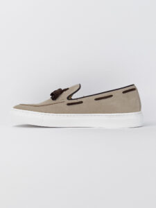 V2 Mocassino barca in camoscio beige con nappine marroni SANTORINI2