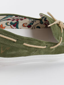 V2 Mocassino barca in camoscio verde con lacci in corda beige CAPRI4