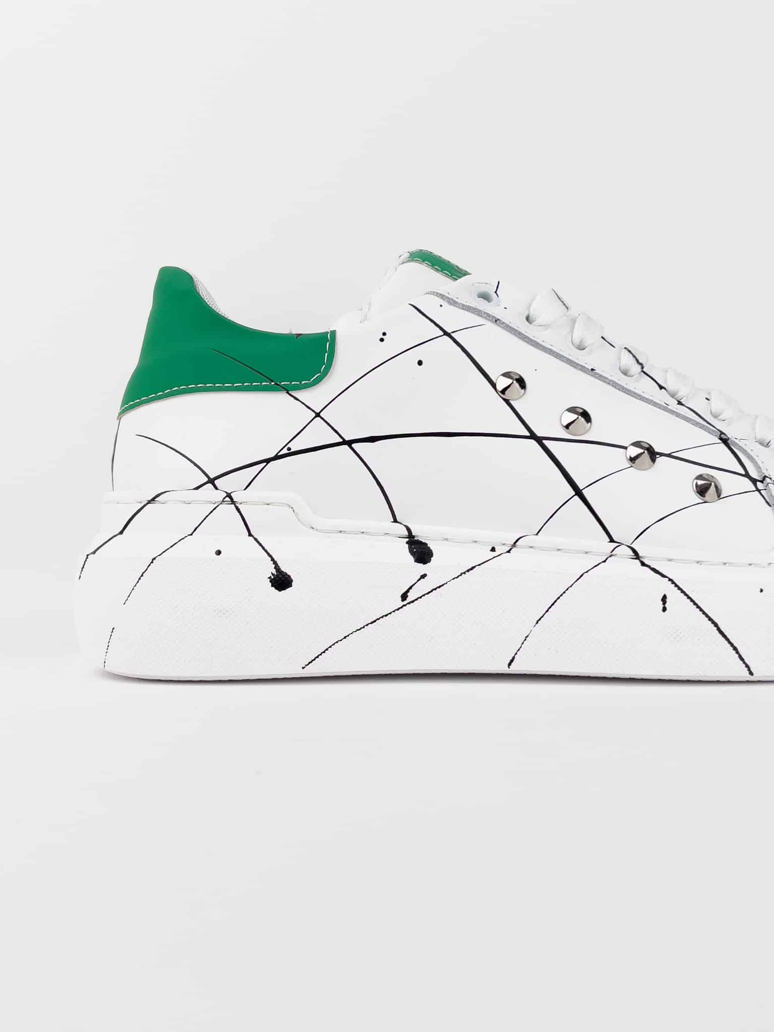 Scarpe v2 deals bianche