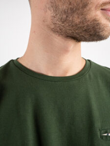 V2 T-shirt basica con taschino interno floreale Verde (3)
