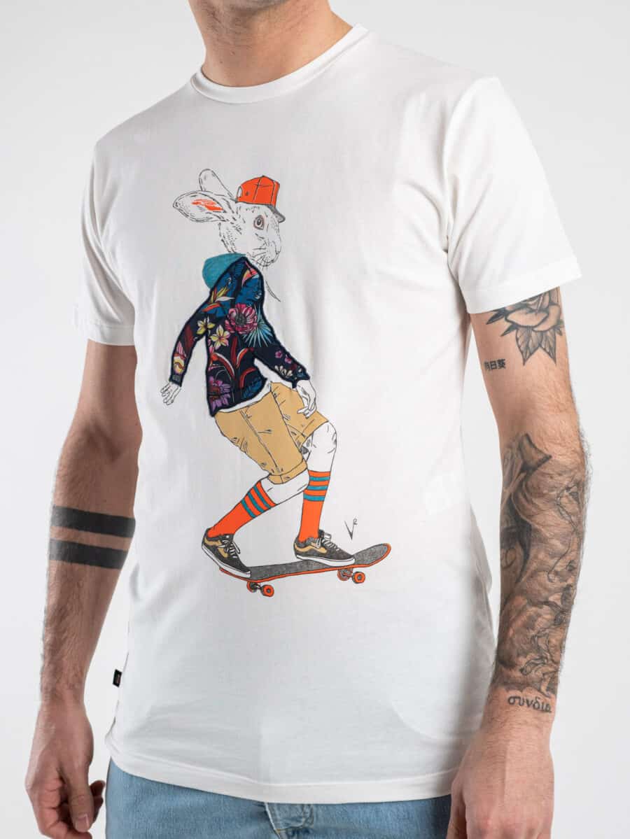 V2 T-shirt in cotone con stampa coniglio skateboard Bianca