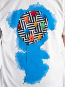 V2 T-shirt in cotone con stampa palloncino diamanti colorati Bianca (4)