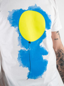 V2 T-shirt in cotone con stampa palloncino giallo fluo Bianca (3)
