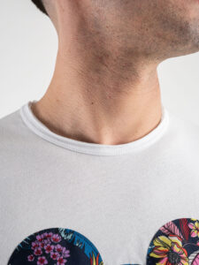 V2 T-shirt in cotone con stampa topolino floreale Bianca (3)