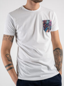 V2 T-shirt in cotone con taschino blu fiorato Bianca (3)