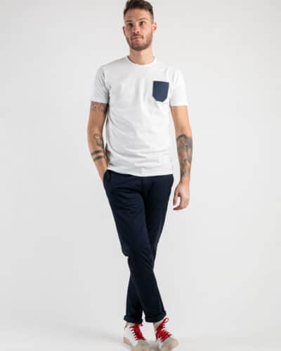 V2 T shirt in cotone con taschino in jeans Bianca 2 V2 V2 T-shirt in cotone con taschino in jeans Bianca