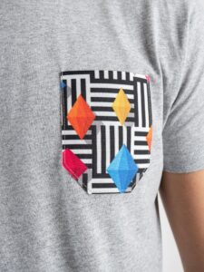 V2 T-shirt in cotone con taschino stampa diamanti Grigia (1)