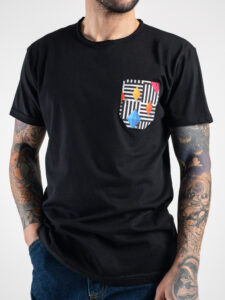 V2 T-shirt in cotone con taschino stampa diamanti Nera2