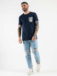 V2 T-shirt in cotone con taschino stampa floreale Blu Navy4