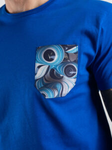 V2 T-shirt in cotone con taschino stampa fluid Royal1