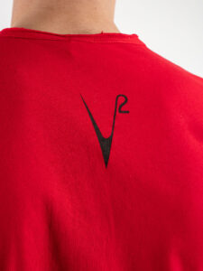 V2 T-shirt in cotone con taschino stampa fumetti Rossa (1)