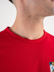 V2 T-shirt in cotone con taschino stampa fumetti Rossa (4)