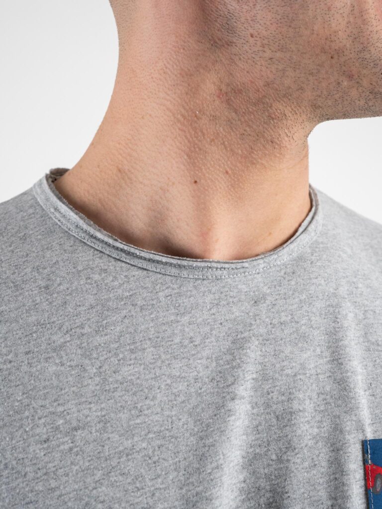 V2 T-shirt in cotone con taschino stampa macchine Grigio Melange - immagine 3