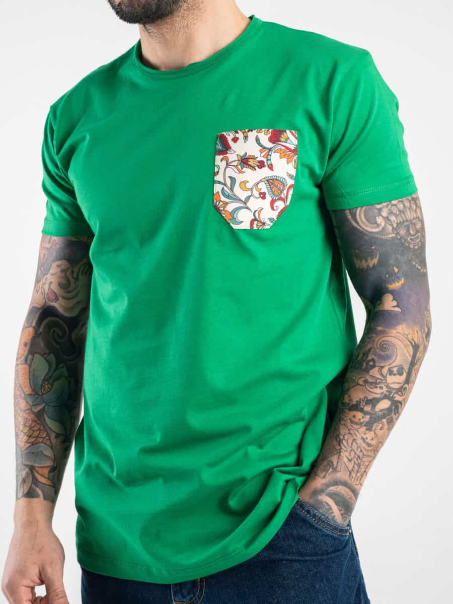 V2 T-shirt in cotone con taschino stampa tropicale Verde