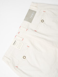 BERNA Bermuda basico slim fit in cotone 230115 Latte3
