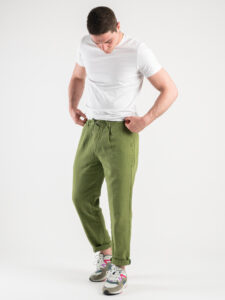 BERNA Pantalone morbido con coulisse in misto lino 230154 Verde1